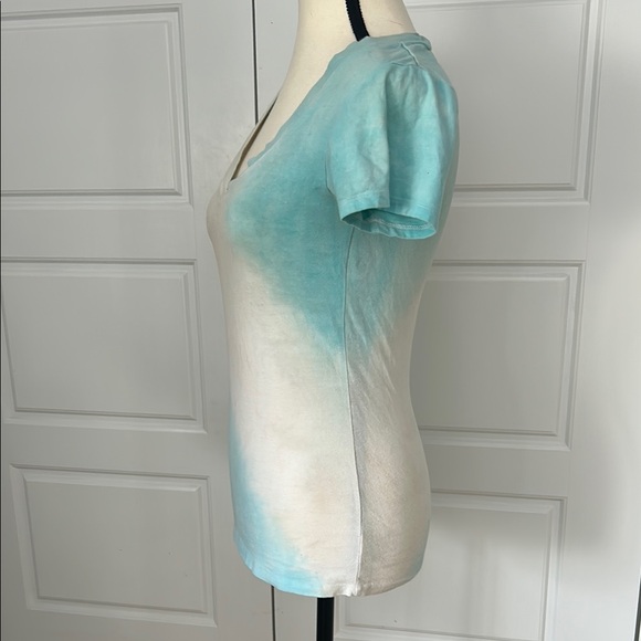 Women’s Cream and Blue Fitted Short Sleeve T-Shirt Tie Dye V-Neck Size M - Picture 3 of 7